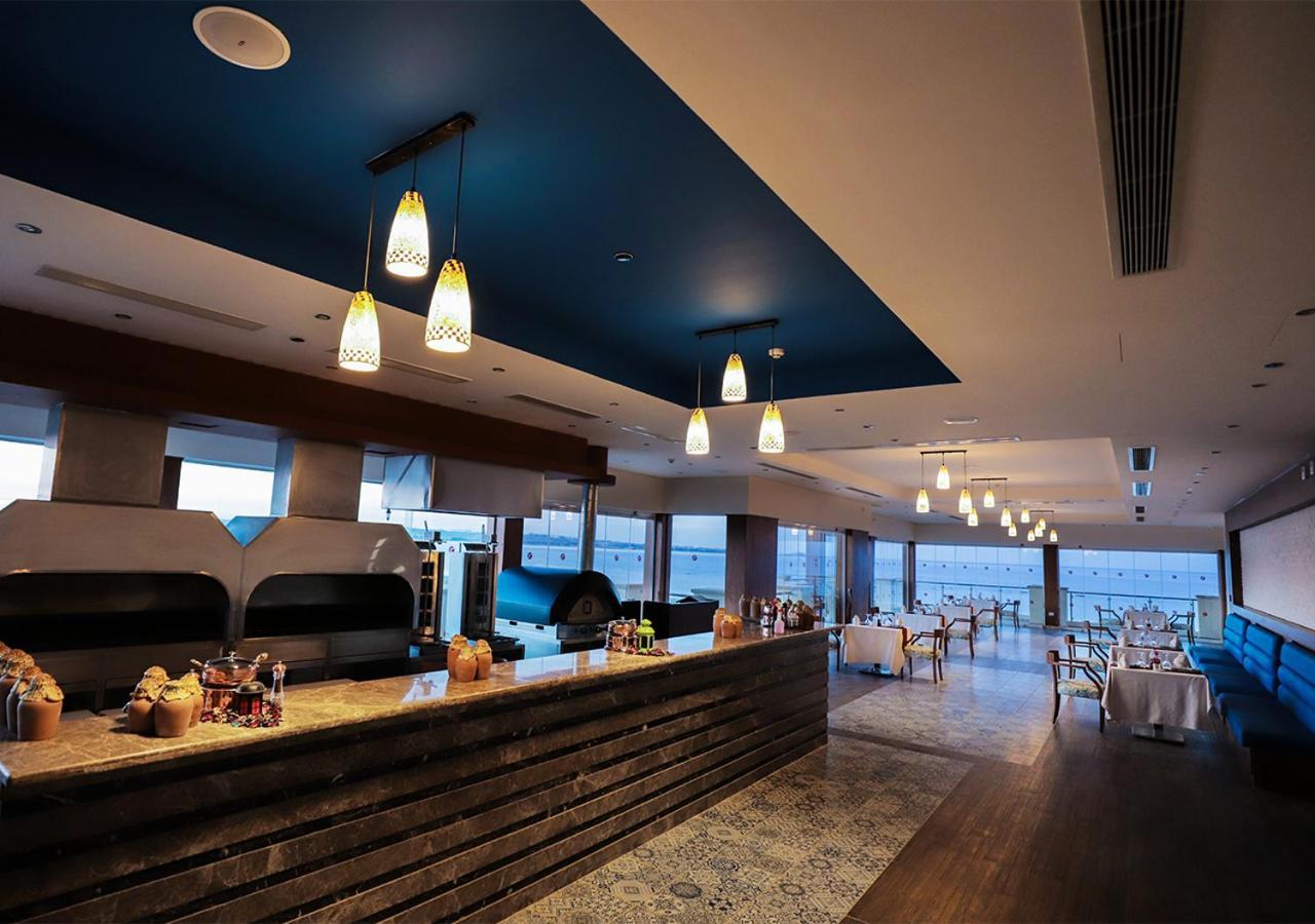 Tropitel Sahl Hasheesh Hotel Hurghada Ngoại thất bức ảnh The lounge at the airport